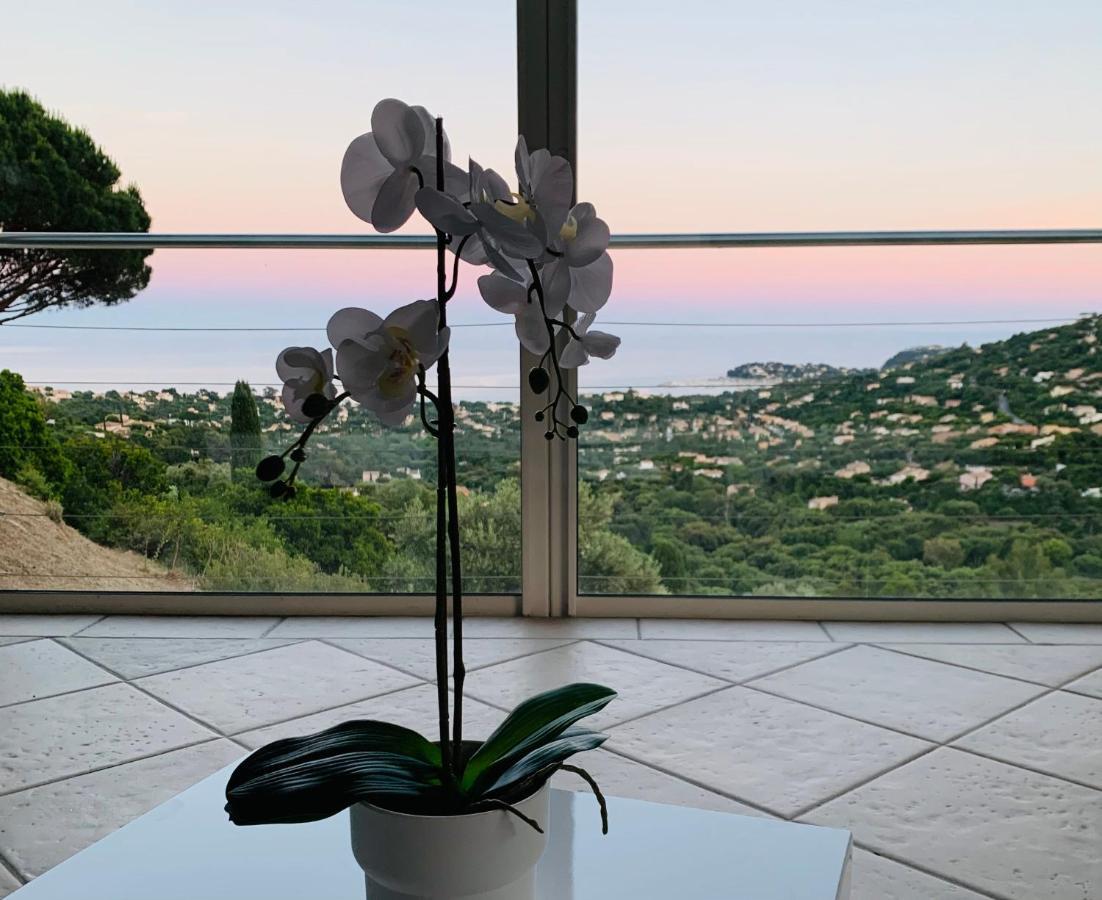 Maison Avec Vue Panoramique Cavalaire-sur-Mer Esterno foto